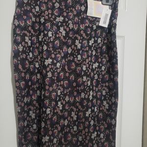NWT Cassie Lularoe Size S